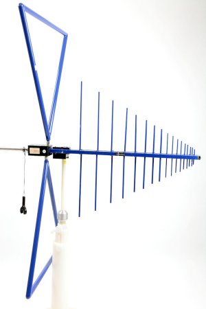 Chase CBL-6111B Bilog Antenna