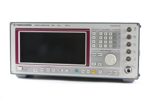 Rohde & Schwarz SMP-04 RF & Microwave Signal Genenerator