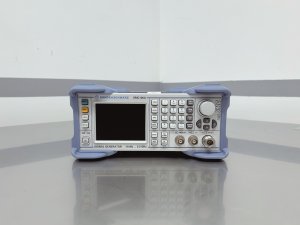 Rohde & Schwarz SMC 100A Signal Generator