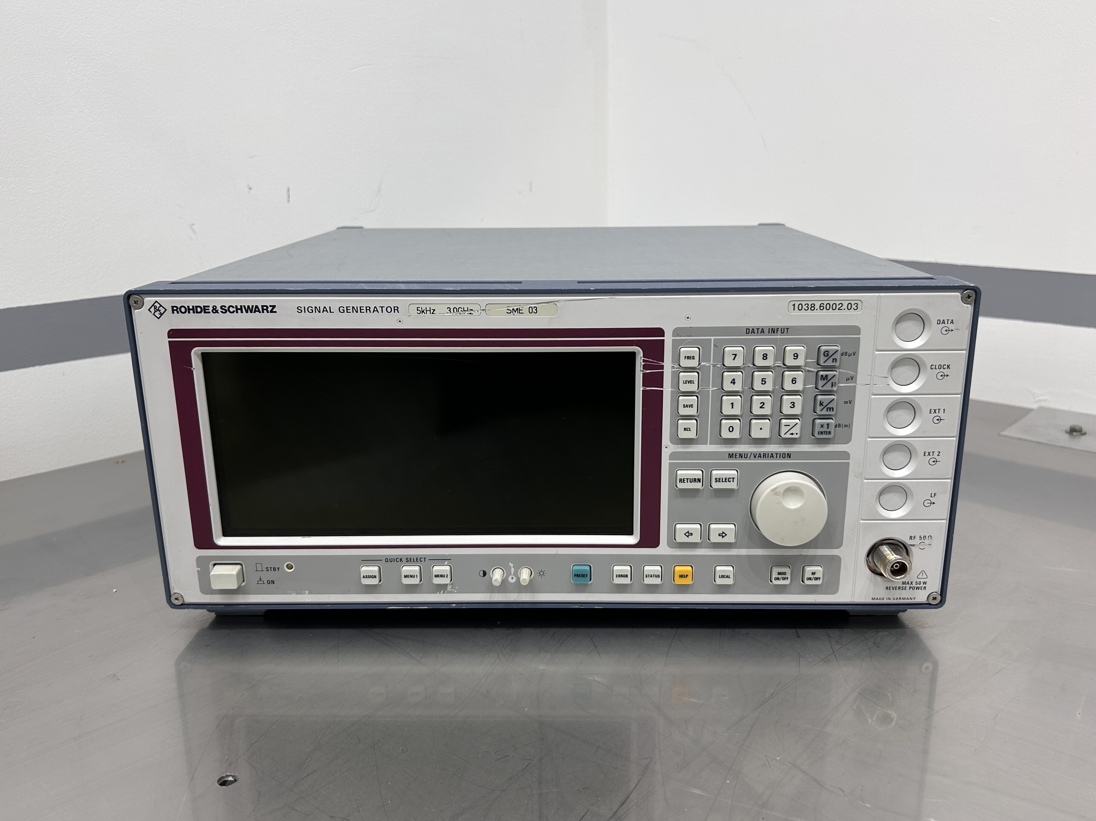 Rohde & Schwarz SME03 RF Signal Generator